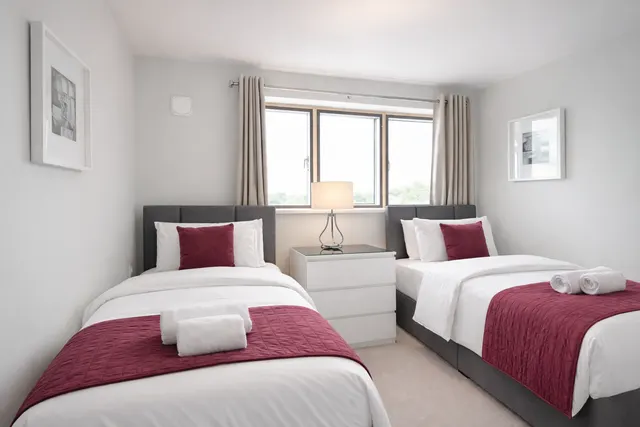 The Courtyard Penthouse - Wimbledon