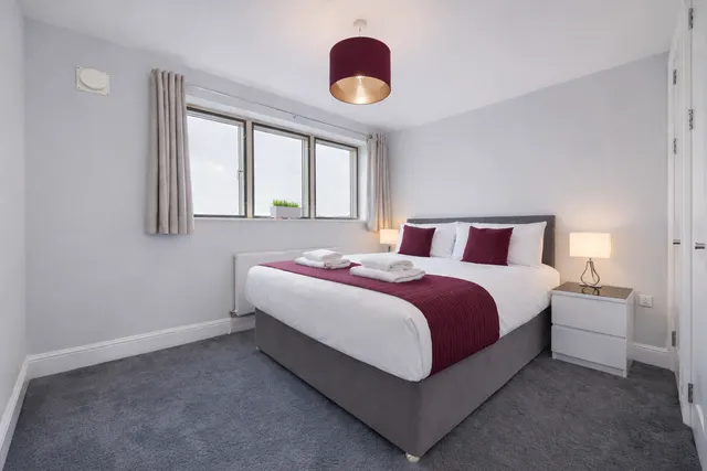The Courtyard Penthouse - Wimbledon