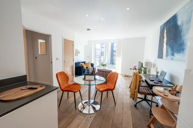 2 bedroom apartment