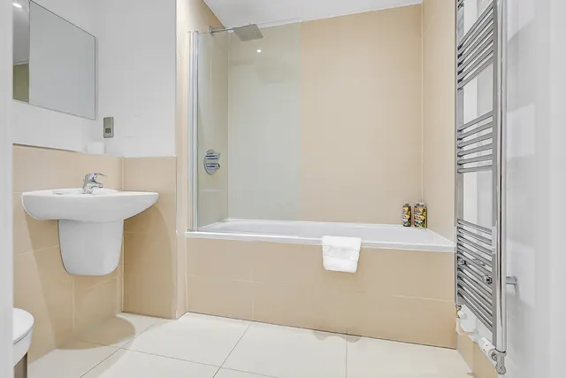 2 bedroom apartment
