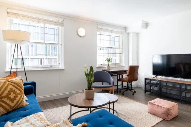 2 bedroom apartment · sleeps 6