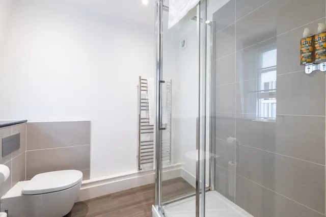 2 bedroom apartment · sleeps 6
