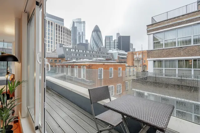 Studio · sleeps 3