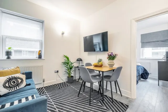 2 bedroom apartment · sleeps 2