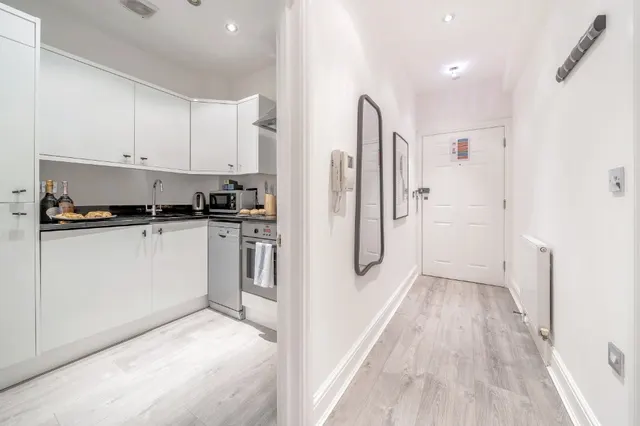 2 bedroom apartment · sleeps 2