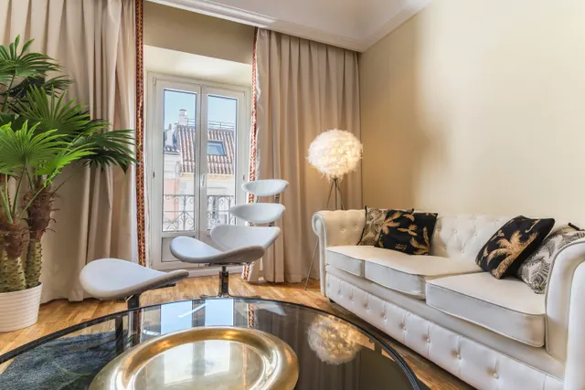 2 bedroom apartment · sleeps 4