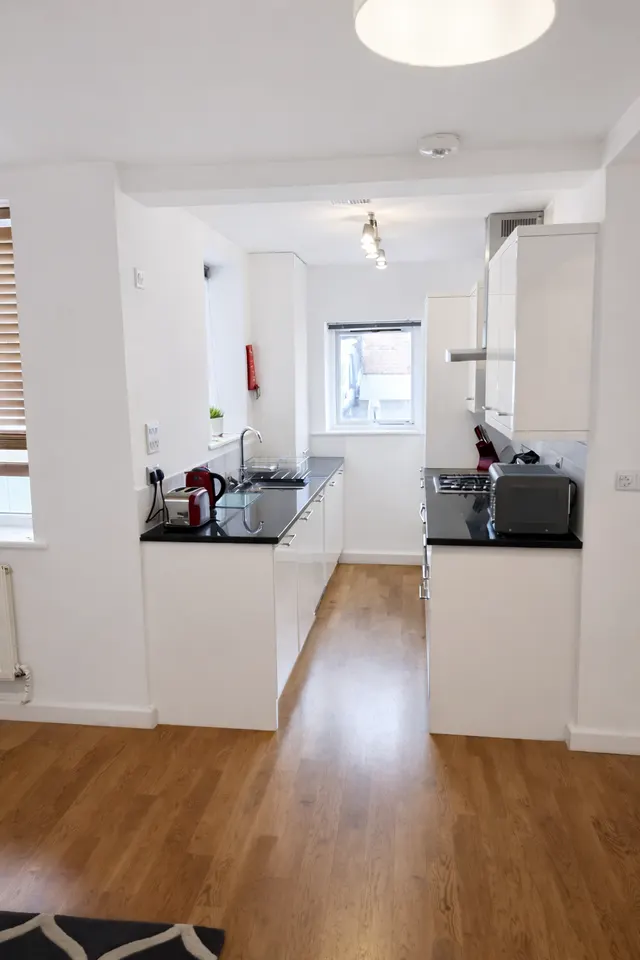 Kew Bridge Court