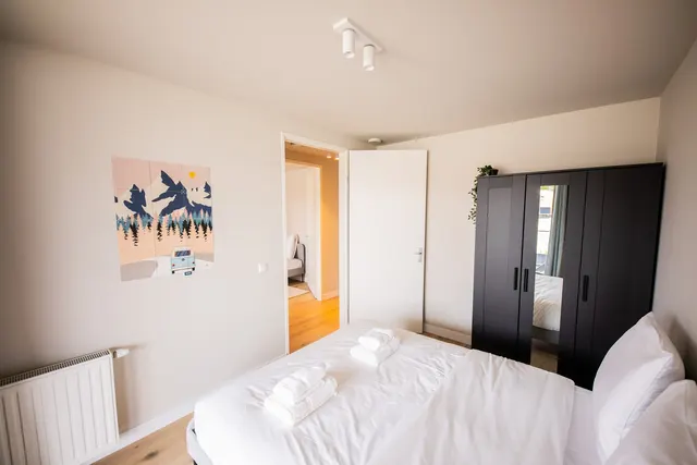 3 bedroom apartment · sleeps 5