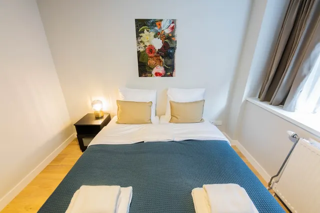 3 bedroom apartment · sleeps 6 (2)