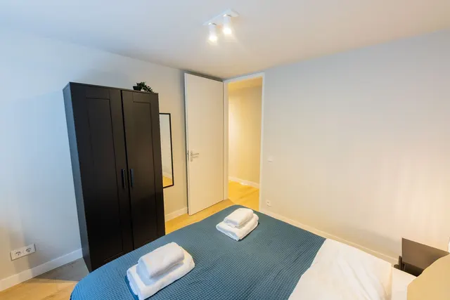 3 bedroom apartment · sleeps 6 (2)