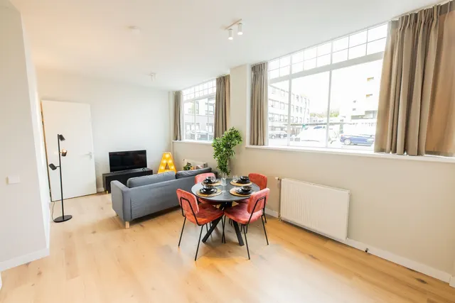 3 bedroom apartment · sleeps 6 (2)
