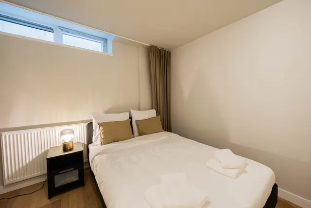 3 bedroom apartment · sleeps 6 (2)