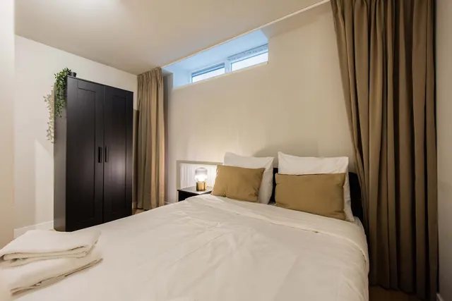 3 bedroom apartment · sleeps 6 (2)