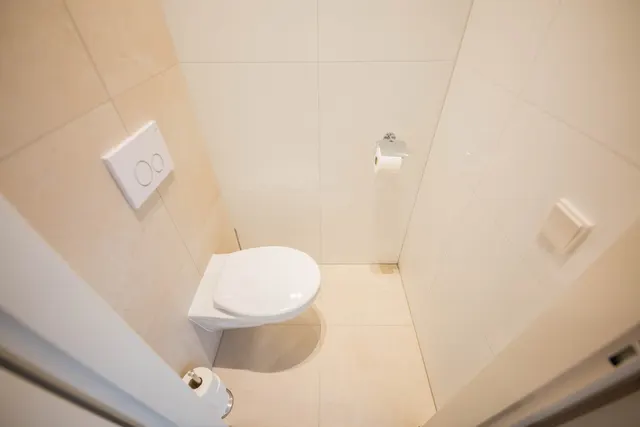 3 bedroom apartment · sleeps 6 (3)
