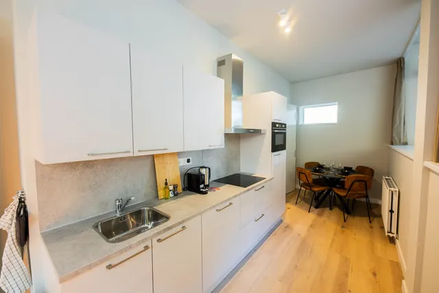 3 bedroom apartment · sleeps 6 (3)