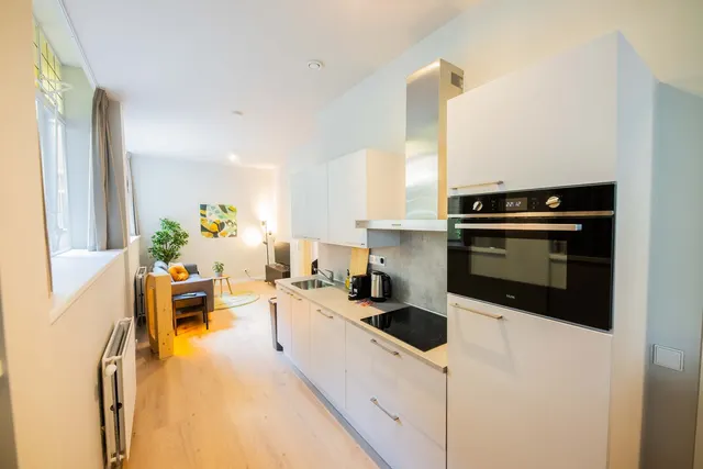 3 bedroom apartment · sleeps 6 (3)