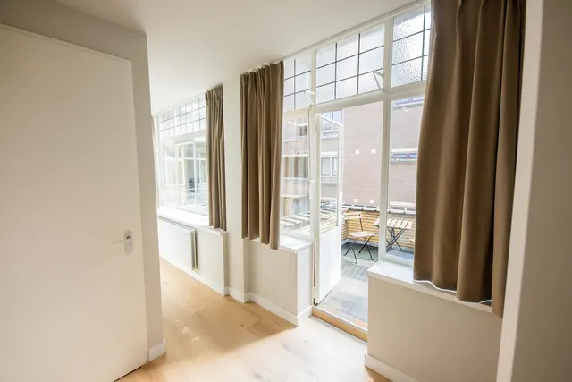 2 bedroom apartment · sleeps 4 (2)