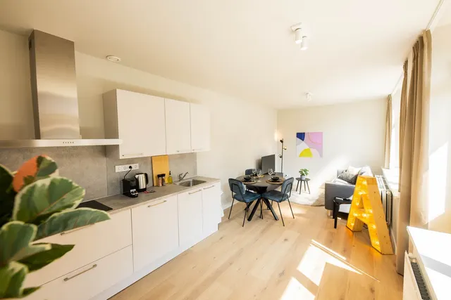 2 bedroom apartment · sleeps 4 (2)