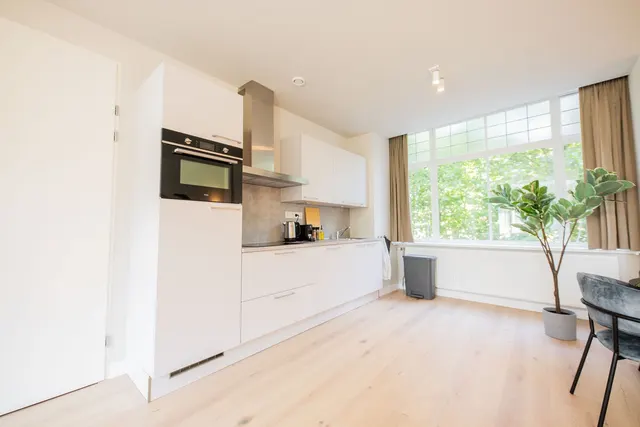 2 bedroom apartment · sleeps 4