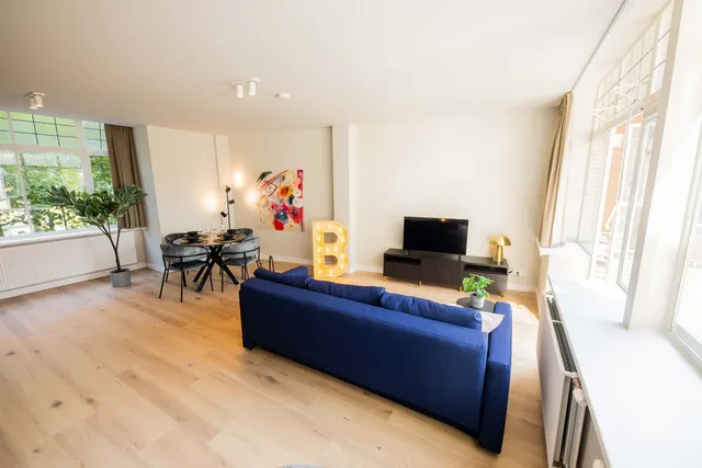 2 bedroom apartment · sleeps 4