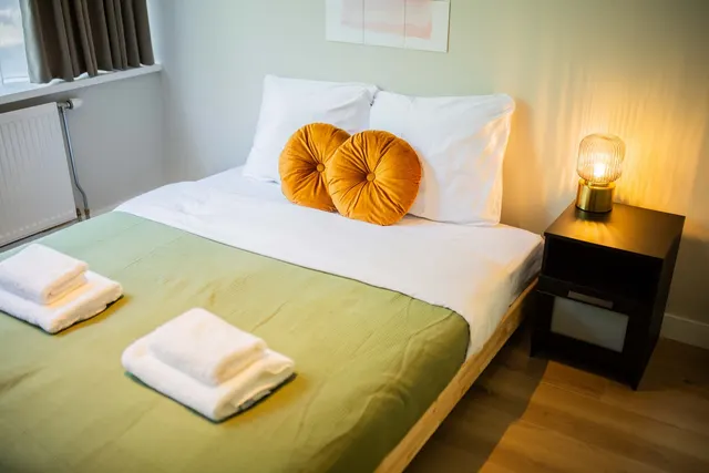 2 bedroom apartment · sleeps 4
