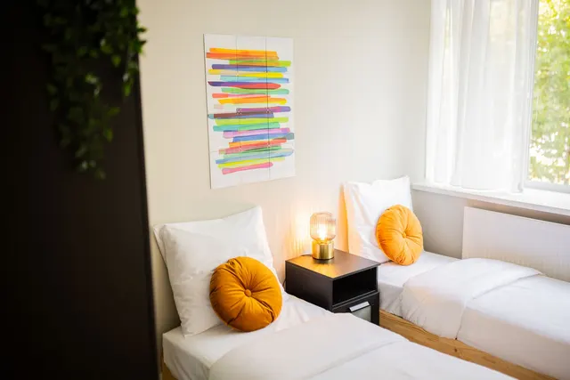 2 bedroom apartment · sleeps 4