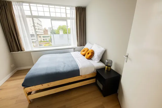 3 bedroom apartment · sleeps 5 (2)
