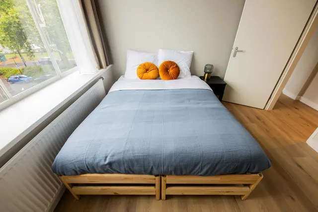 3 bedroom apartment · sleeps 5 (2)