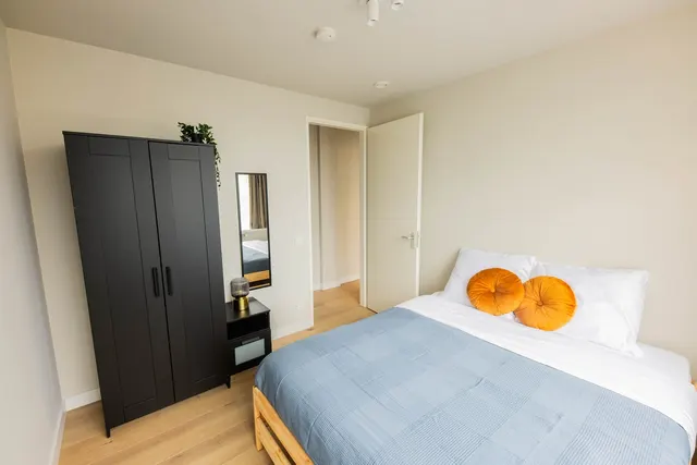 3 bedroom apartment · sleeps 5 (2)