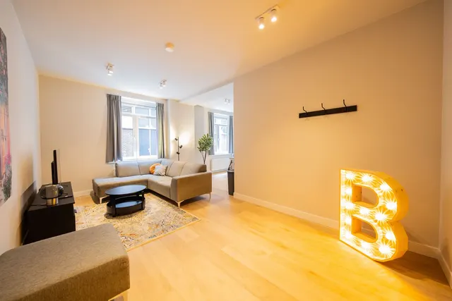 3 bedroom apartment · sleeps 6