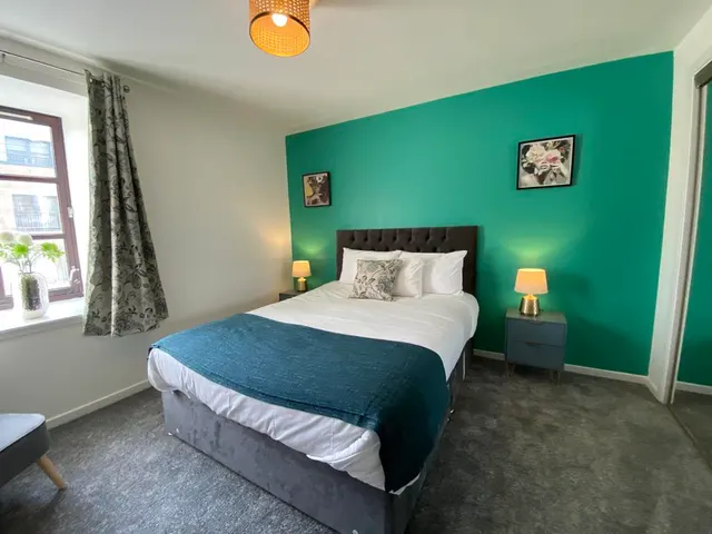 Bell Street Warehouse One Bedroom Apartm