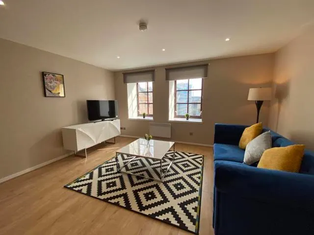 Bell Street Warehouse One Bedroom Apartm