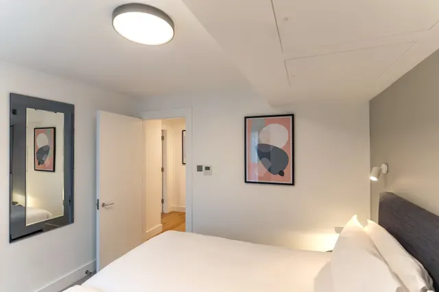 Studio · sleeps 1 (2)