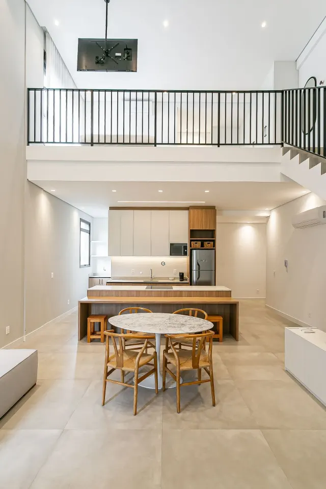 Duplex Amplo com Lavanderia Própria - Apto 107
