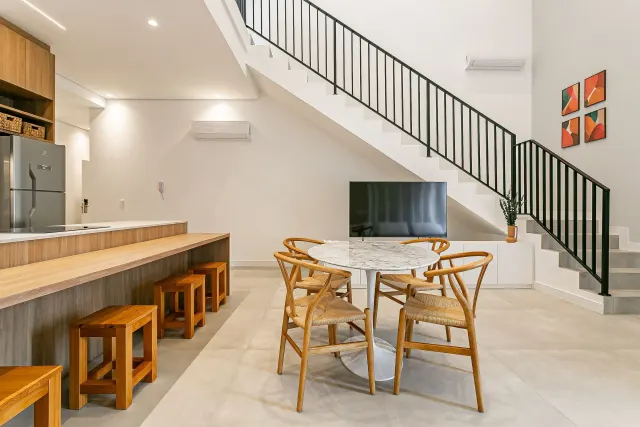 Duplex Amplo com Lavanderia Própria - Apto 107