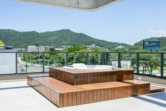 Studio Premium com Jacuzzi e Varanda - Apto 308
