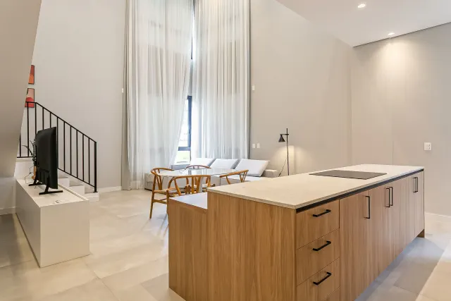 Duplex Amplo com Lavanderia Própria - Apto 107